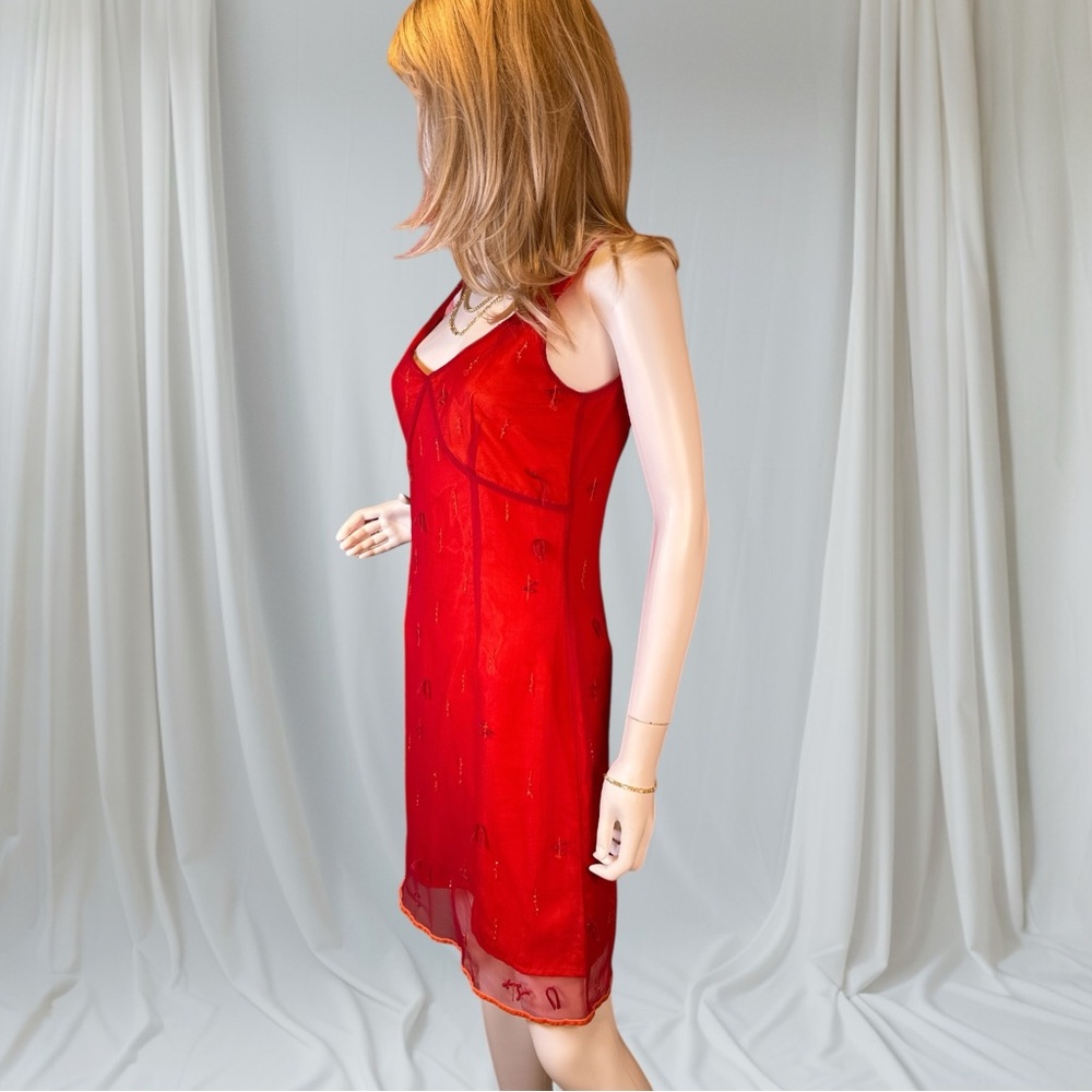 Express Red Midi Dress with Elegant Design - Picture 3 of 9